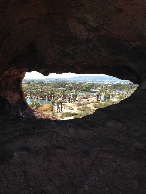 Hole in the Rock, Phoenix